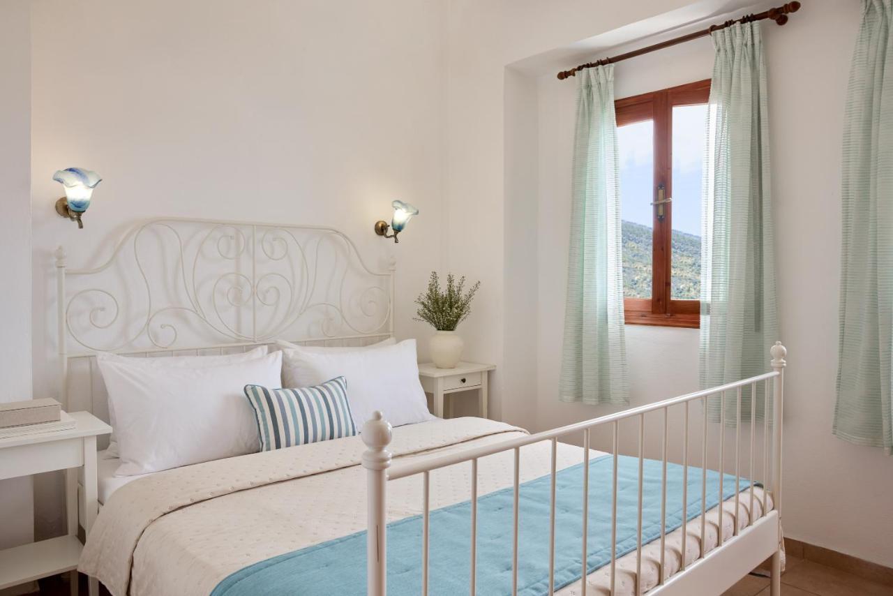 Leda Village Resort Chorto Exterior photo