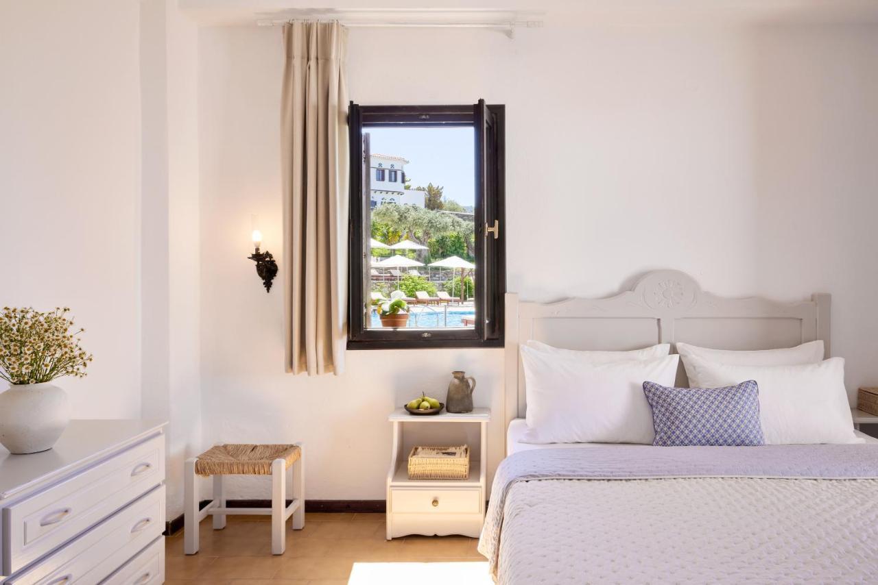 Leda Village Resort Chorto Exterior photo
